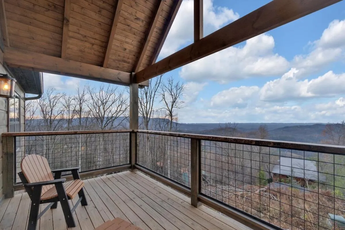 Holiday home Honeybear Hideaways - Modern Luxurious With Pool, Hot Tub, Fire Place, Game And Theater *