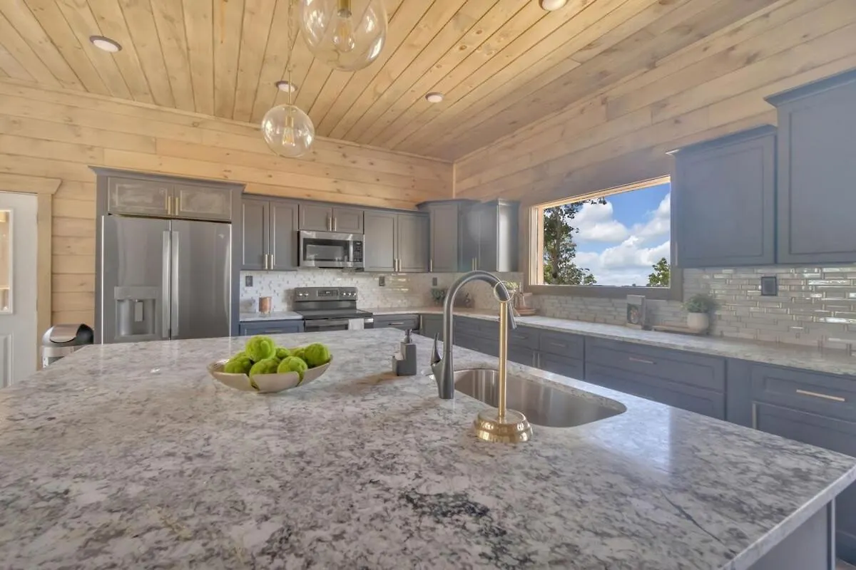 Honeybear Hideaways - Modern Luxurious With Pool, Hot Tub, Fire Place, Game And Theater * Pigeon Forge
