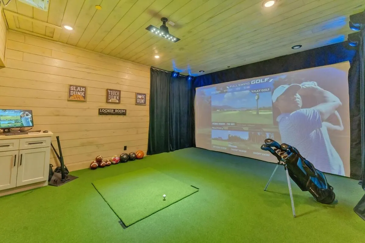 Honeybear Hideaways - #1 Luxury Haven With Breathtaking Mountain Views, Indoor Pool, Bowling Alley, And Golf Holiday home