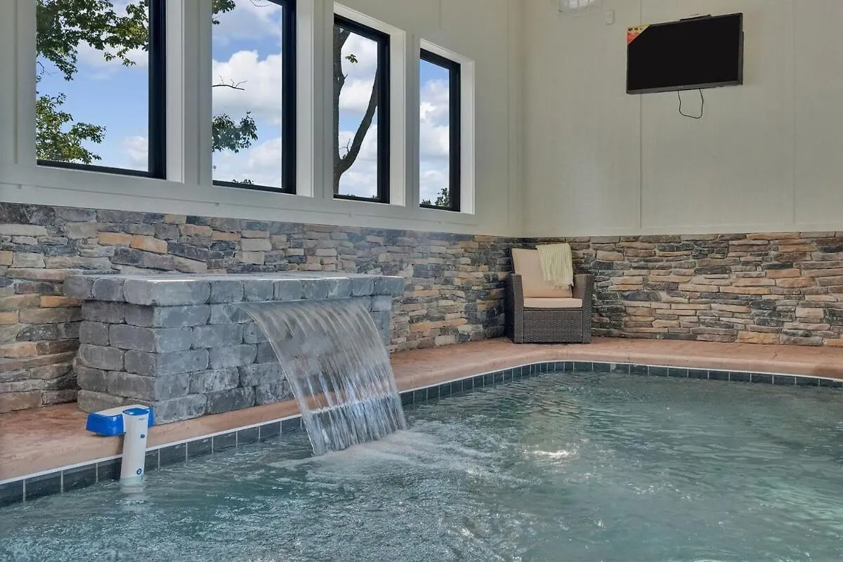 Honeybear Hideaways - #1 Luxury Haven With Breathtaking Mountain Views, Indoor Pool, Bowling Alley, And Golf *