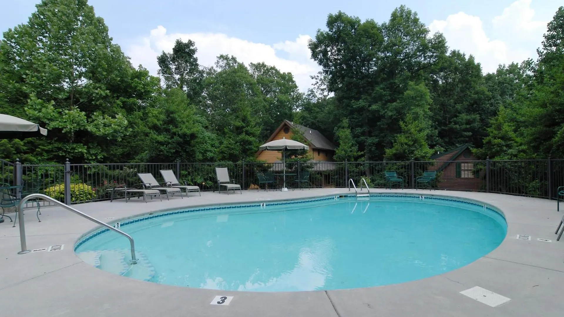 Grandpas Getaway Chalet *