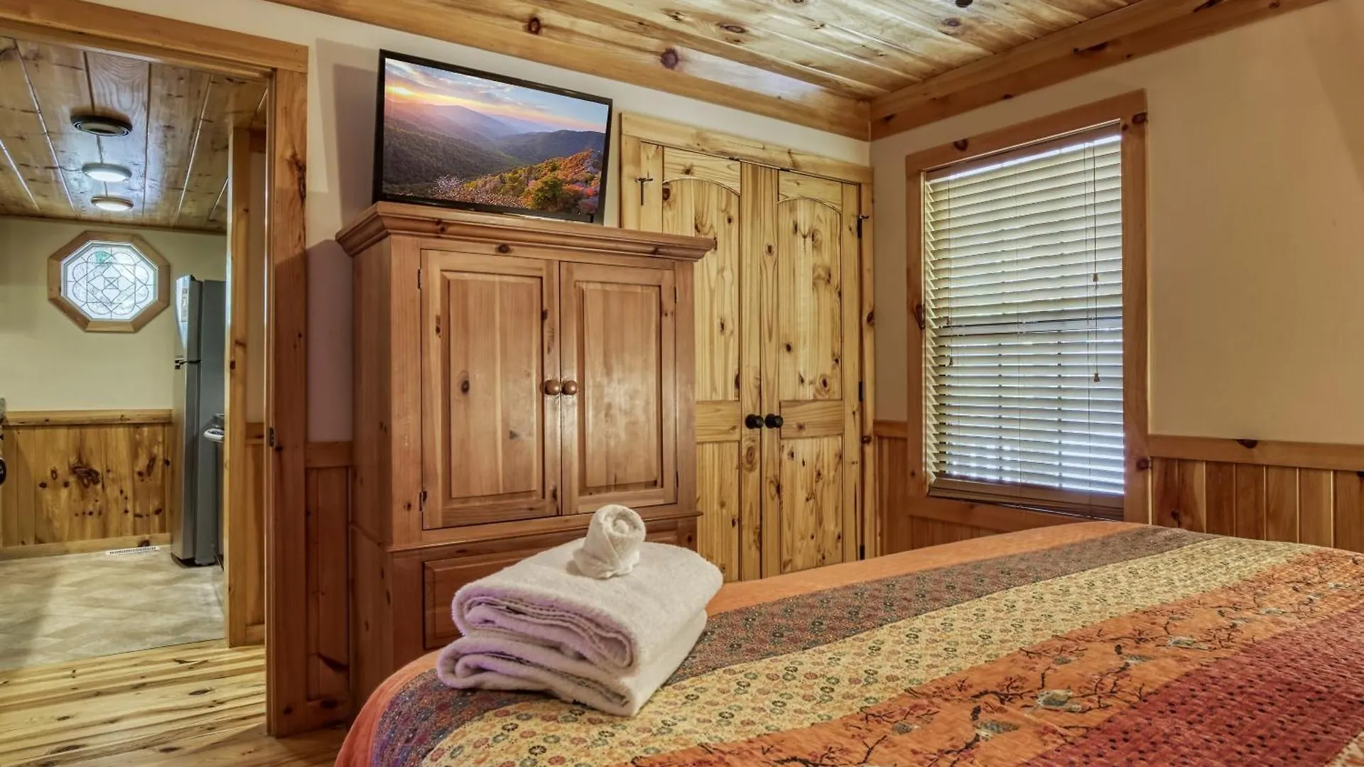 Treeside Chalet