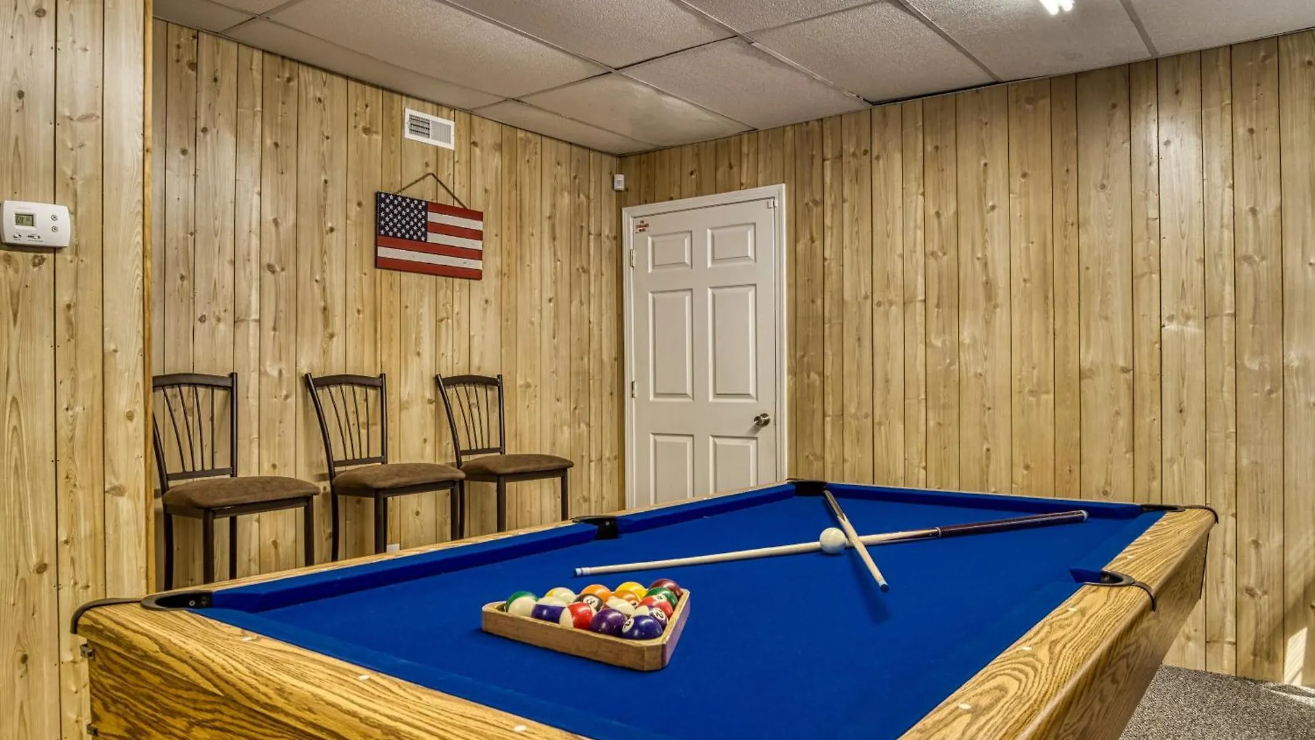 Alluring River Chalet Pigeon Forge