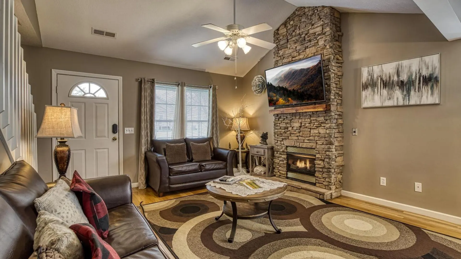 Alluring River Chalet Pigeon Forge