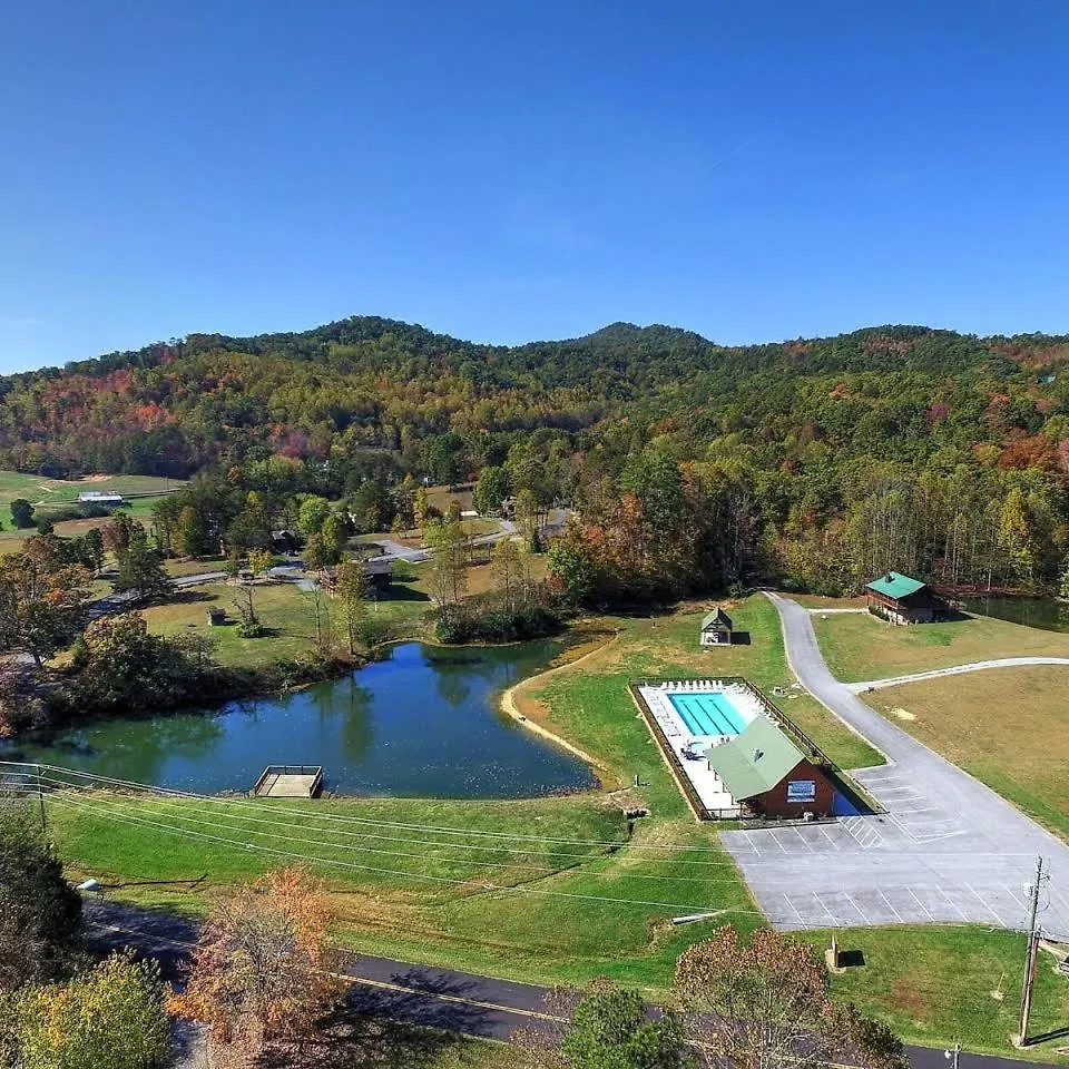 Holiday home Lee's Creekside
