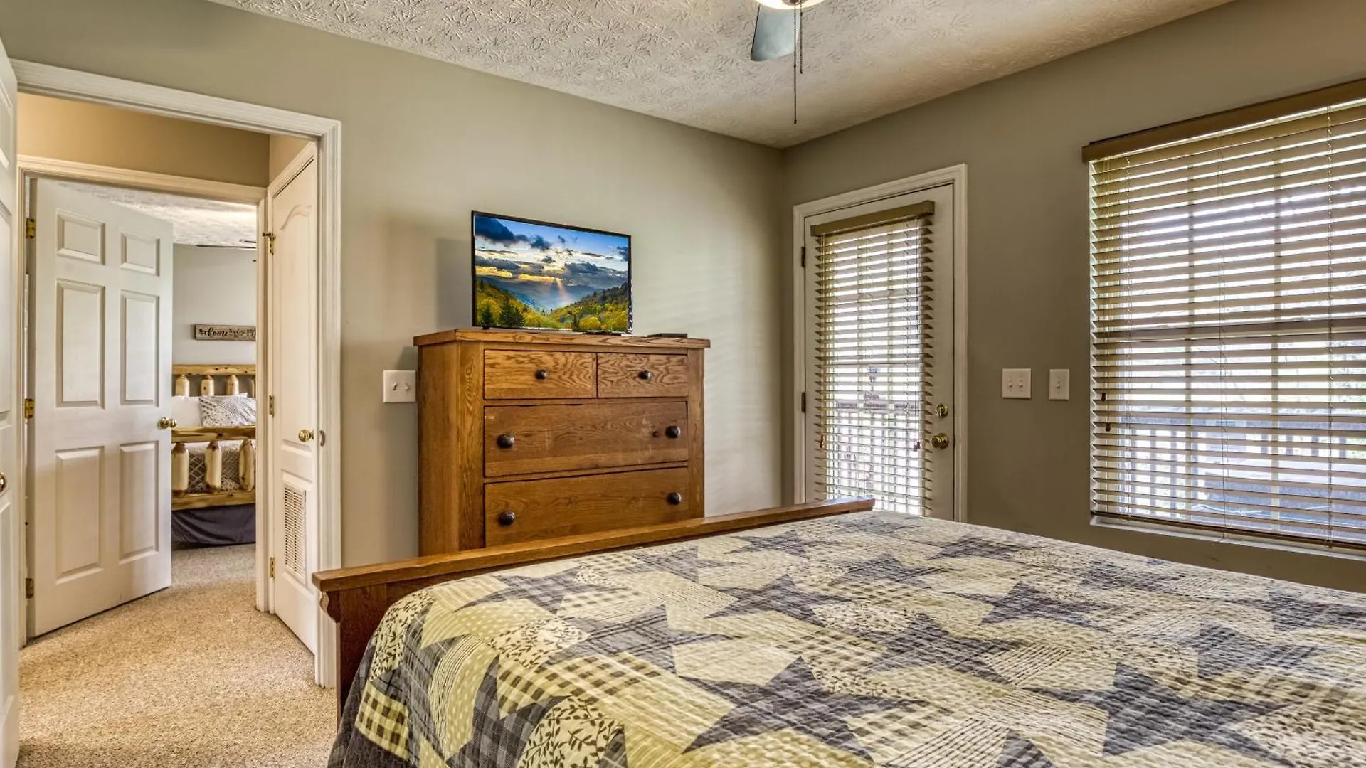 Lee's Creekside Holiday home *