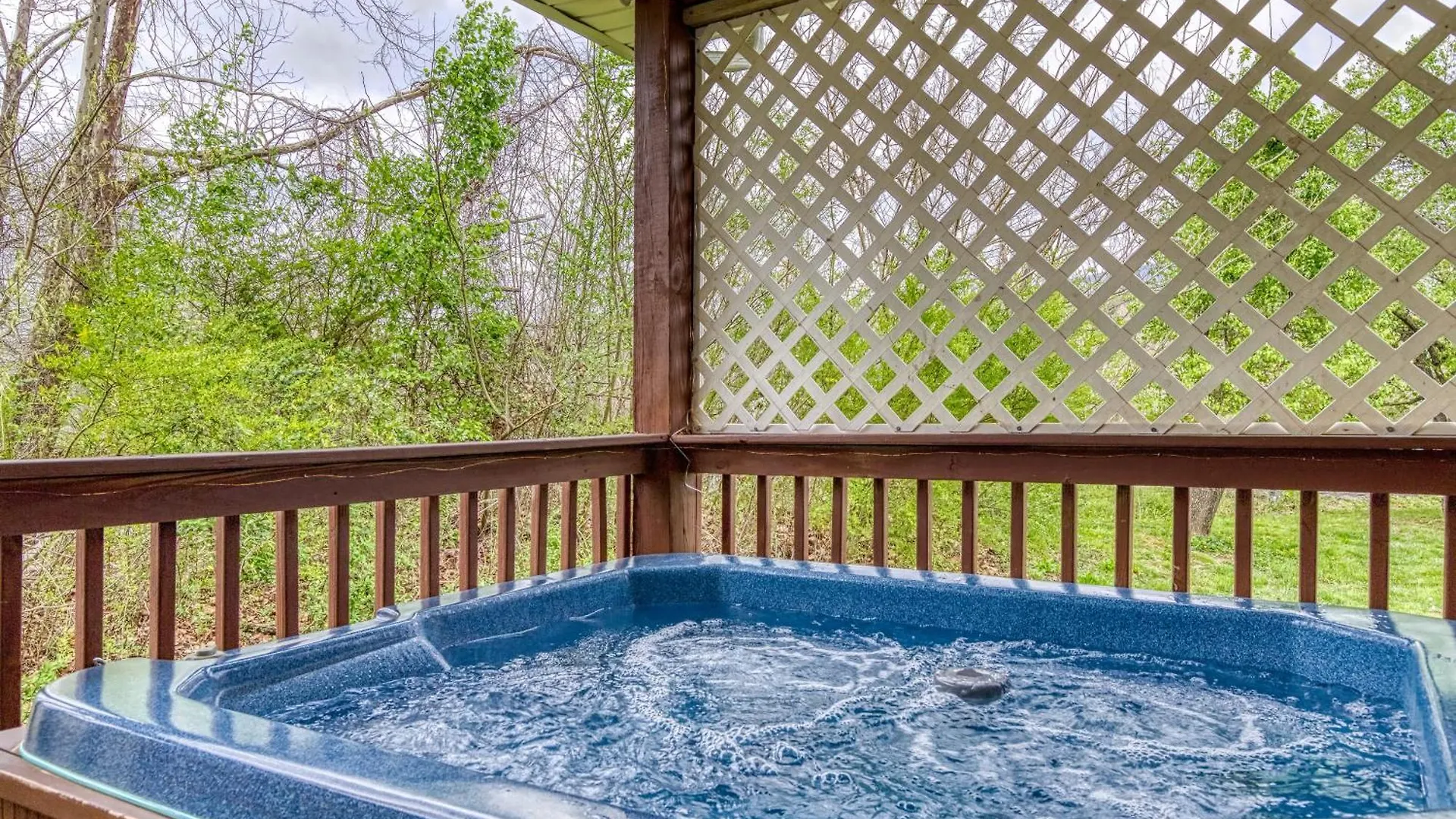 Lee's Creekside Holiday home *