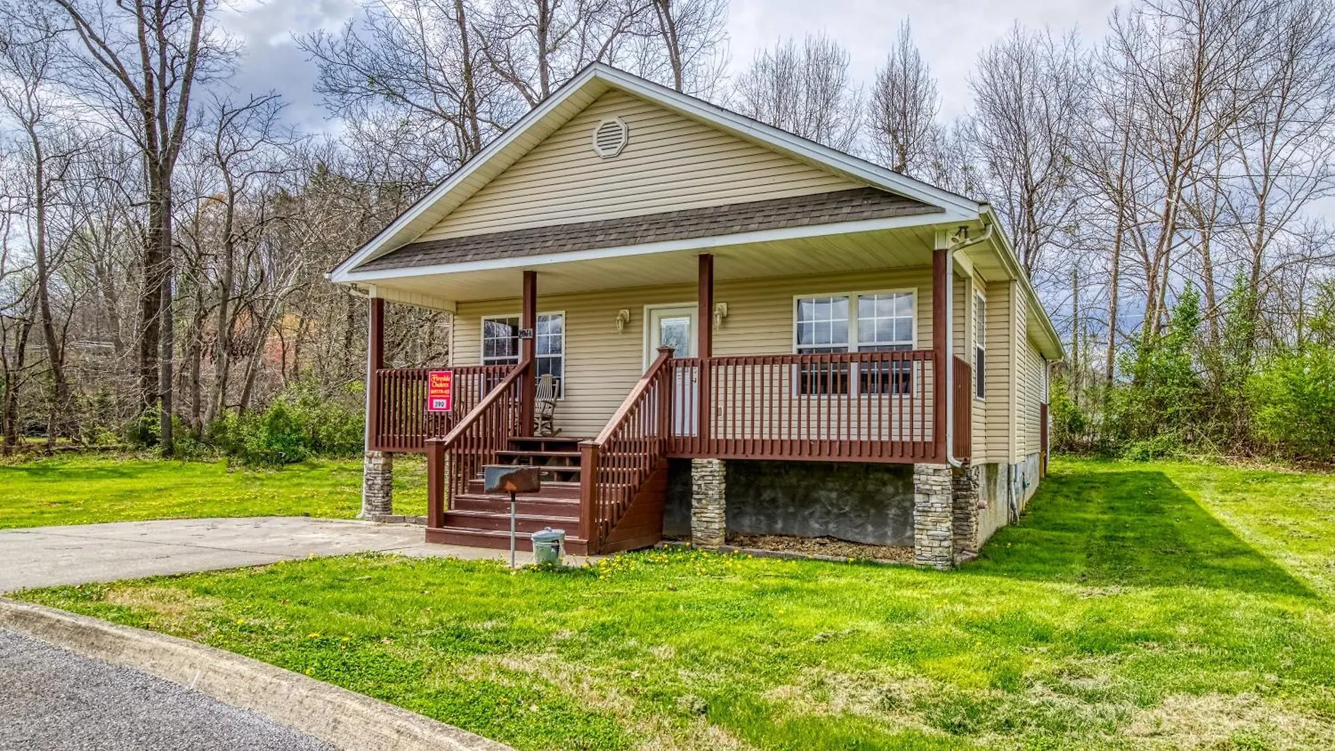 Lee's Creekside Holiday home *