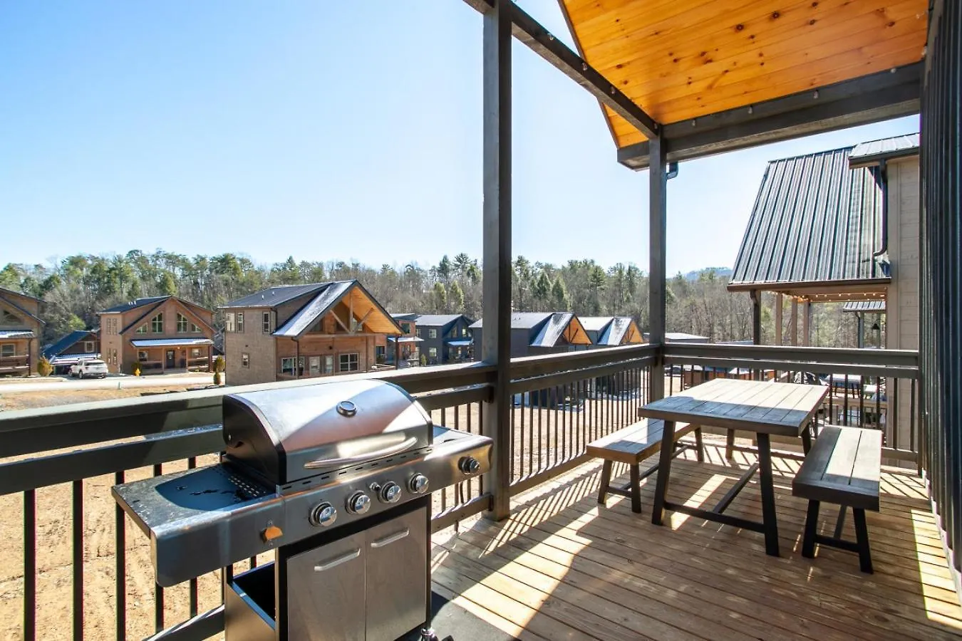Hidden Trail Pool Hot Tub Grill Game