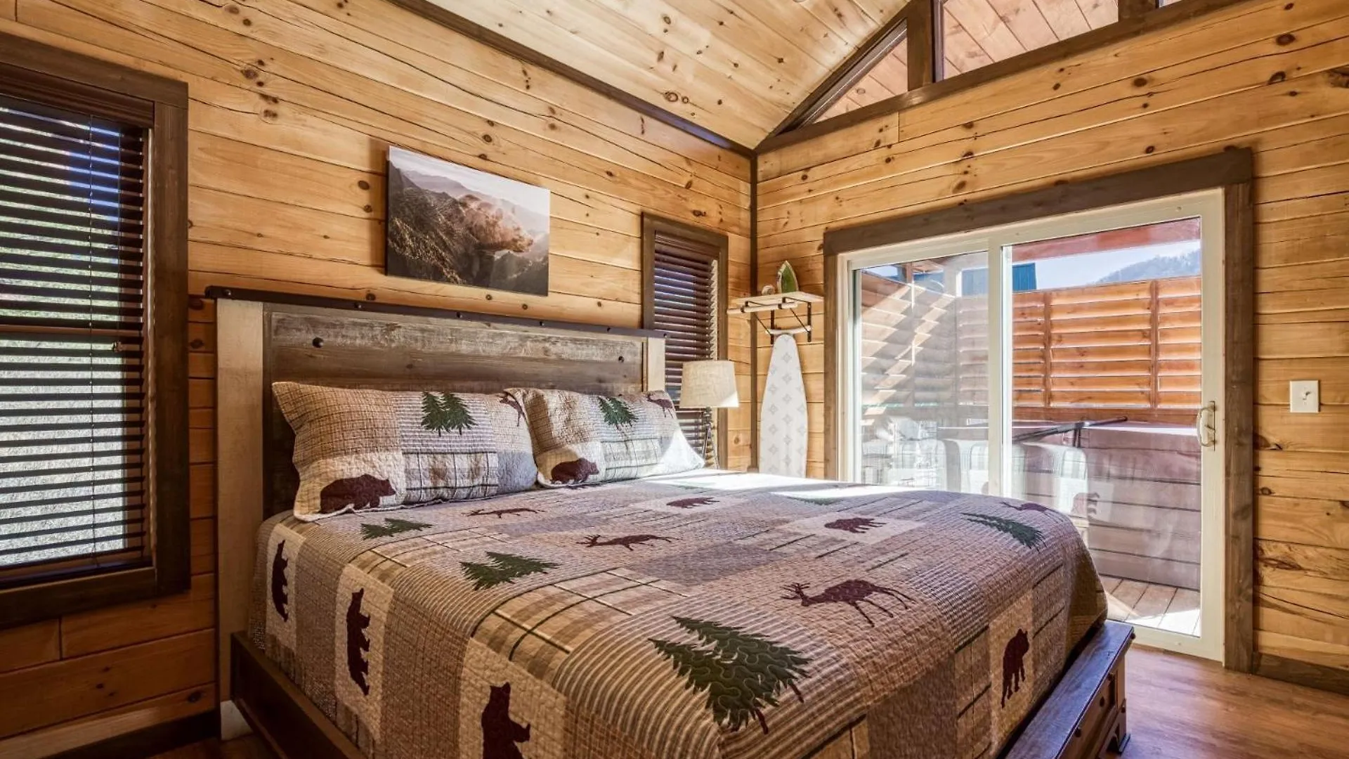 Two-bedroom House Pigeon Forge