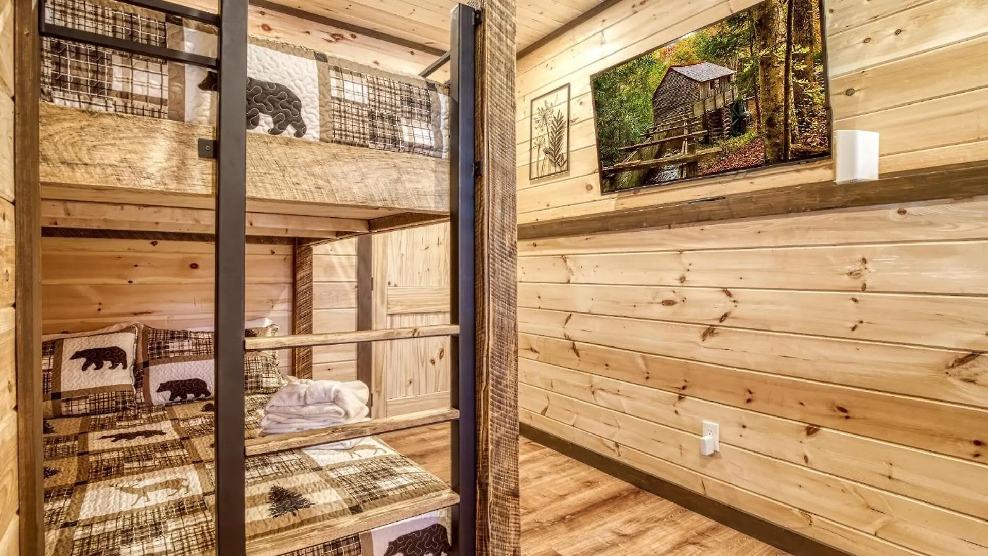 Two-bedroom House * Pigeon Forge
