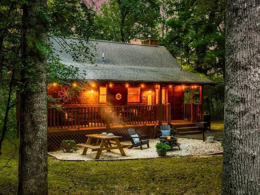 Holiday home Couples Retreat *location*hot Tub*fire Pit*