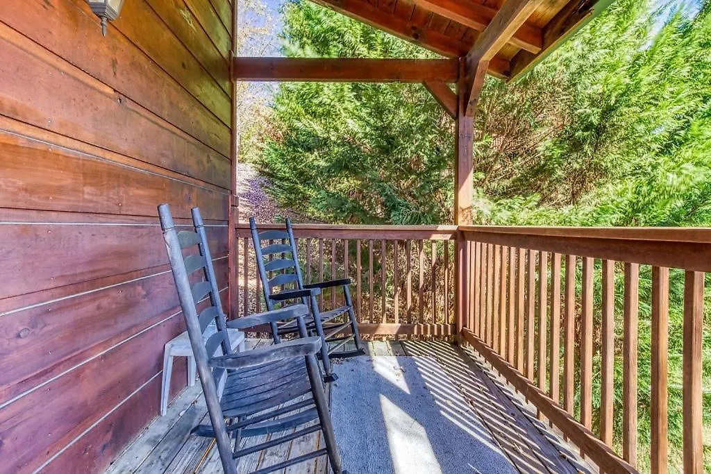 Holiday home Starwood, Hot Tub, Mtn Views, Arcade Game, 1089 Free Tickets Each Paid Day, Dollywood And