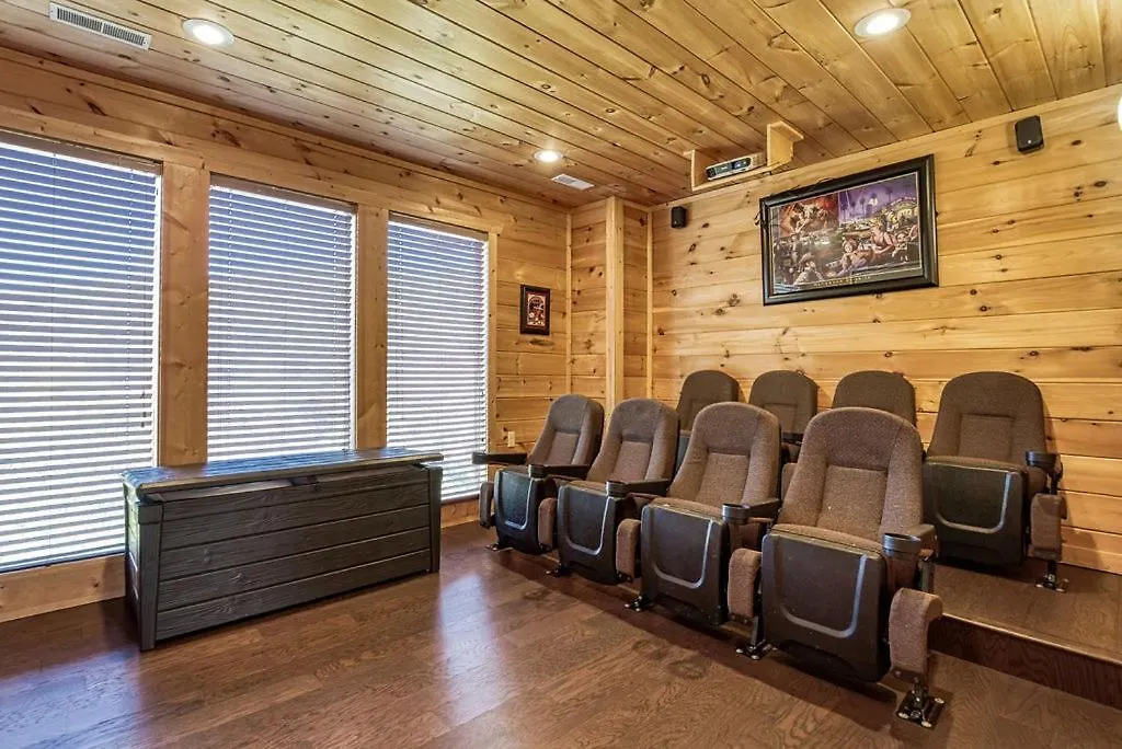 An Awesome View, Game Area, Pools, Pavilion, Free Attraction Tickets, Dollywood And More! Holiday home Pigeon Forge