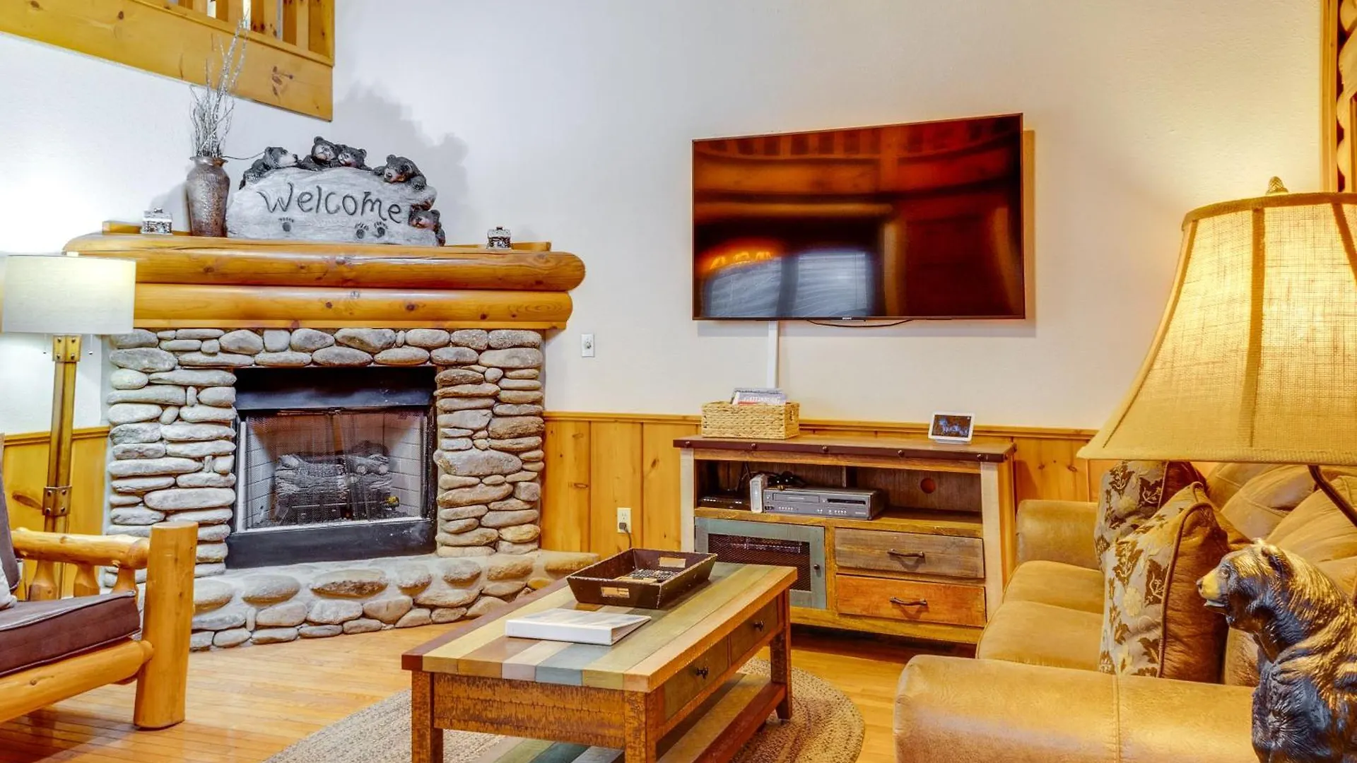 Vacation 1 Mi To Dollywood Holiday home