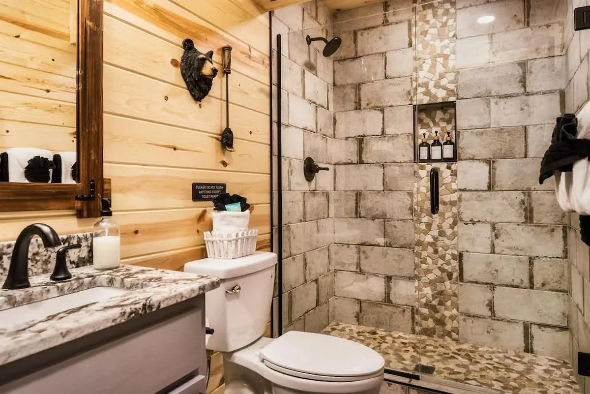 Fun Heated Pool - Walk To Parkway Holiday home