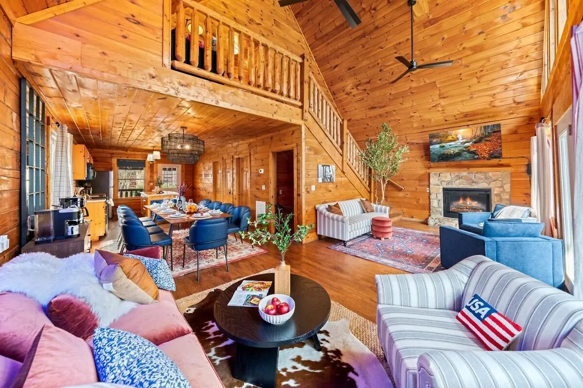 Holiday home New!5br5ba With Game, Fire Pit, Hot Tub, Coffee Bar *