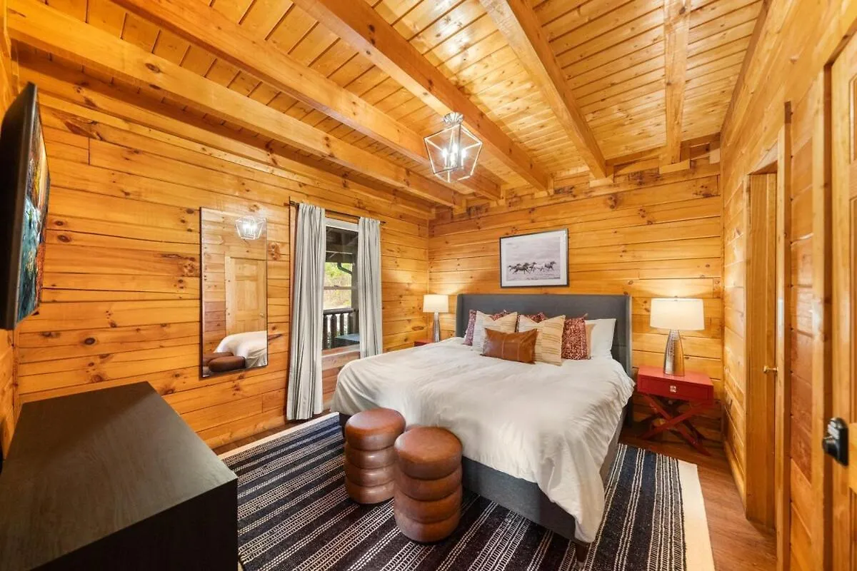 New!5br5ba With Game, Fire Pit, Hot Tub, Coffee Bar Holiday home Pigeon Forge