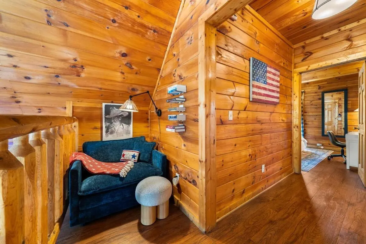 New!5br5ba With Game, Fire Pit, Hot Tub, Coffee Bar Holiday home