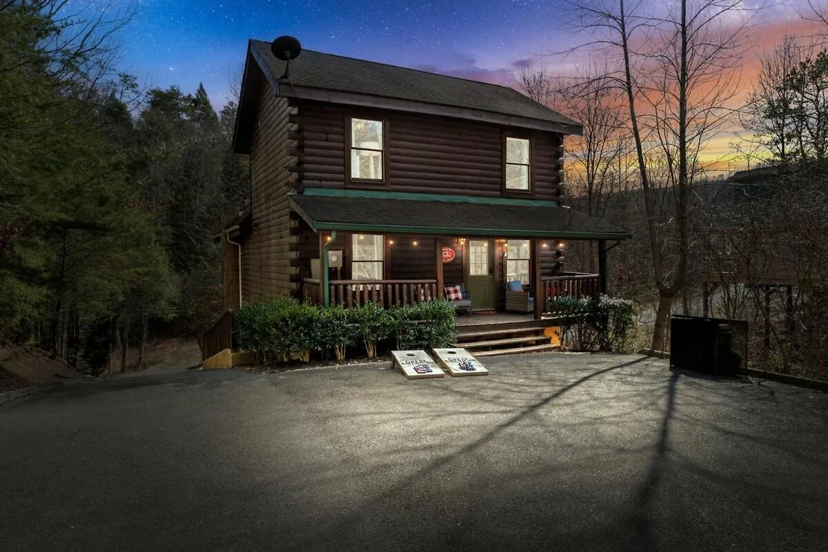 New!5br5ba With Game, Fire Pit, Hot Tub, Coffee Bar Holiday home *