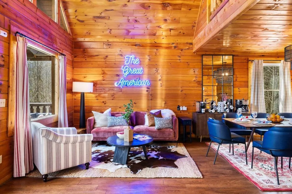 Holiday home New!5br5ba With Game, Fire Pit, Hot Tub, Coffee Bar *
