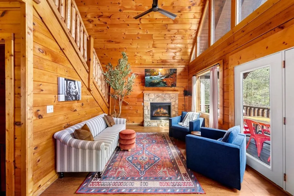 Holiday home New!5br5ba With Game, Fire Pit, Hot Tub, Coffee Bar
