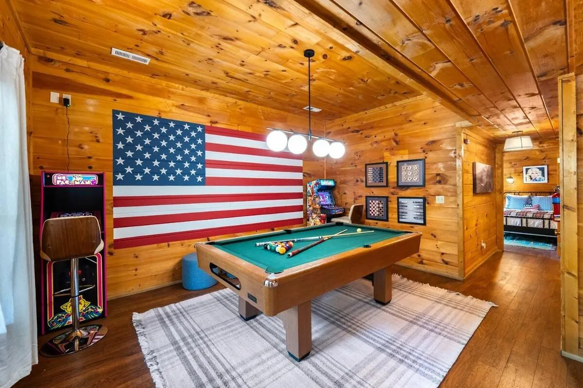 New!5br5ba With Game, Fire Pit, Hot Tub, Coffee Bar Holiday home *