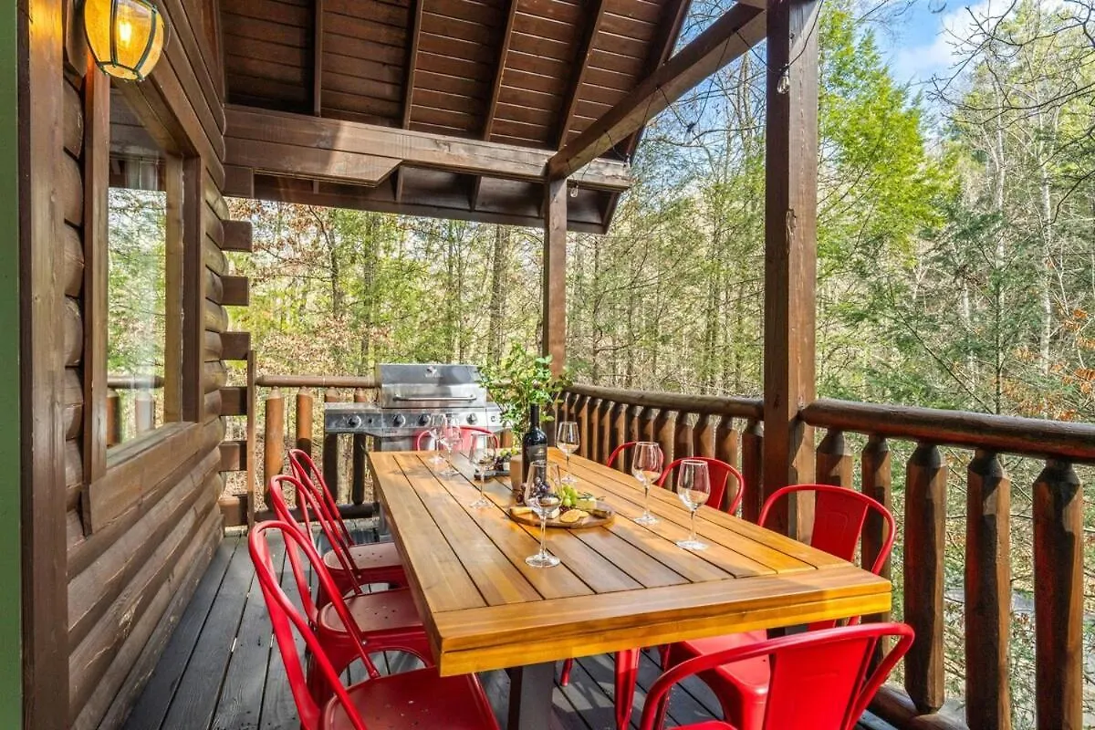 Holiday home New!5br5ba With Game, Fire Pit, Hot Tub, Coffee Bar Pigeon Forge