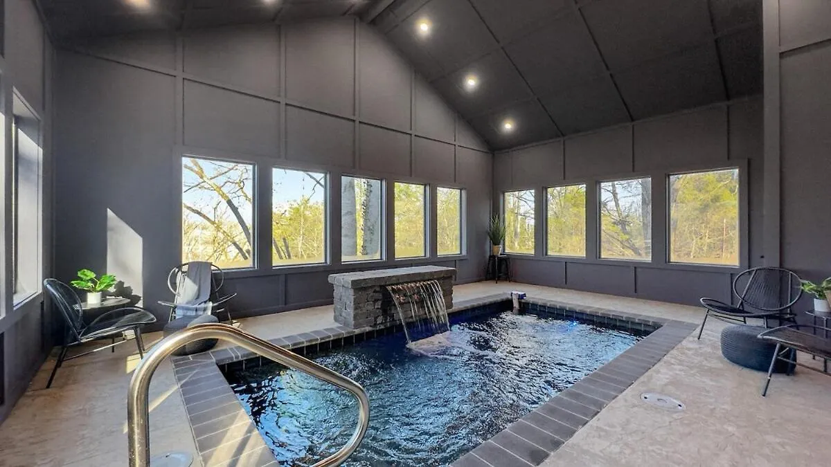 Lux Cabin, Indoor Heated Pool, Hot Tub, Arcades, Close To Dollywood *