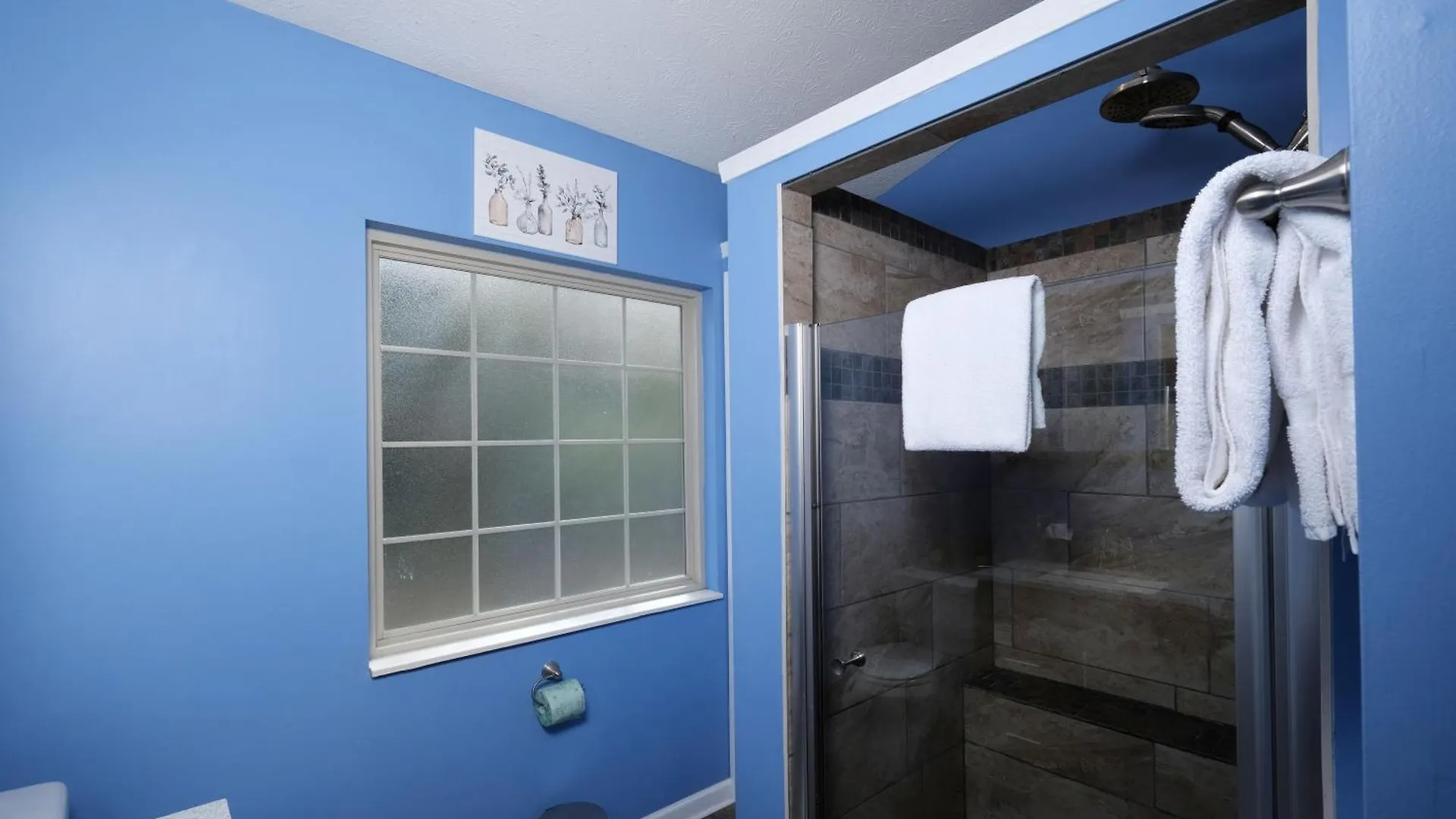 Steps Away From Pf Parkway, Pet Friendly, Hot Tub!
