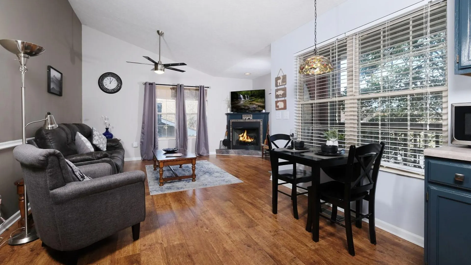 Holiday home Steps Away From Pf Parkway, Pet Friendly, Hot Tub! Pigeon Forge