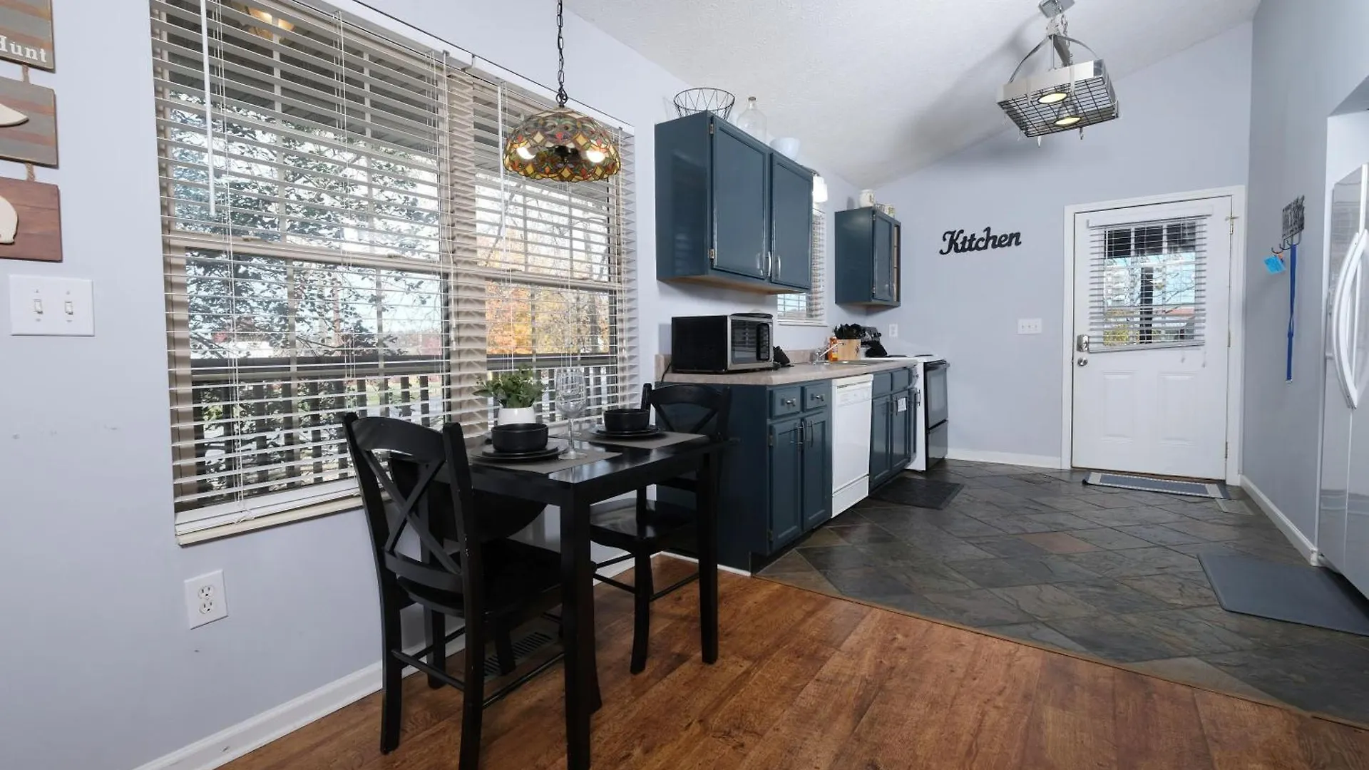 Holiday home Steps Away From Pf Parkway, Pet Friendly, Hot Tub! Pigeon Forge
