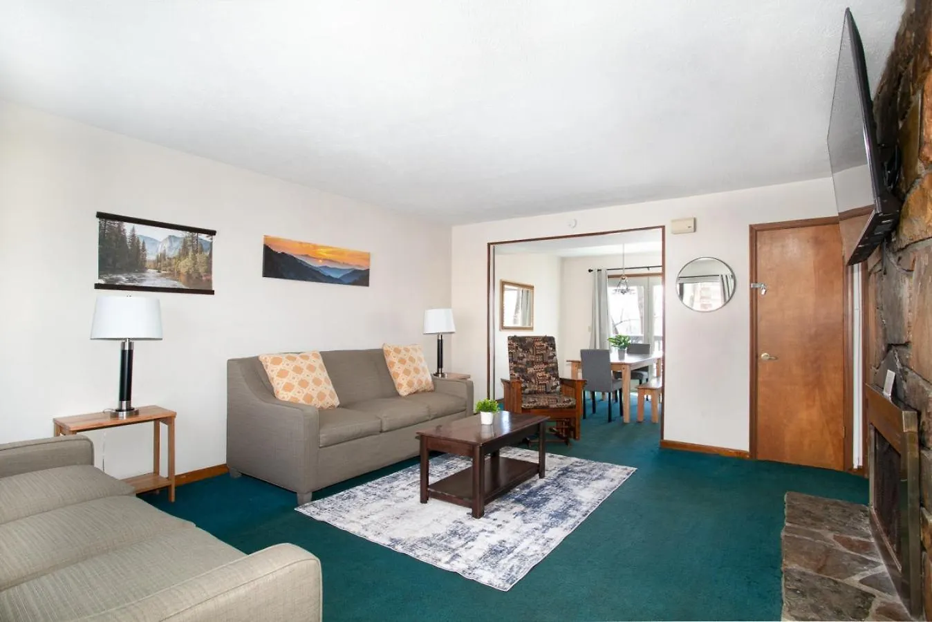 Hillside Hideaway Community Pool Grill Apartment Pigeon Forge