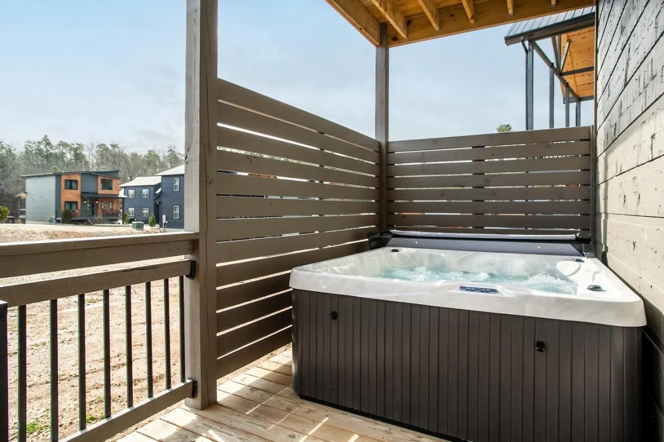 Twilight Mist Getaway Pool Hot Tub Game Holiday home *