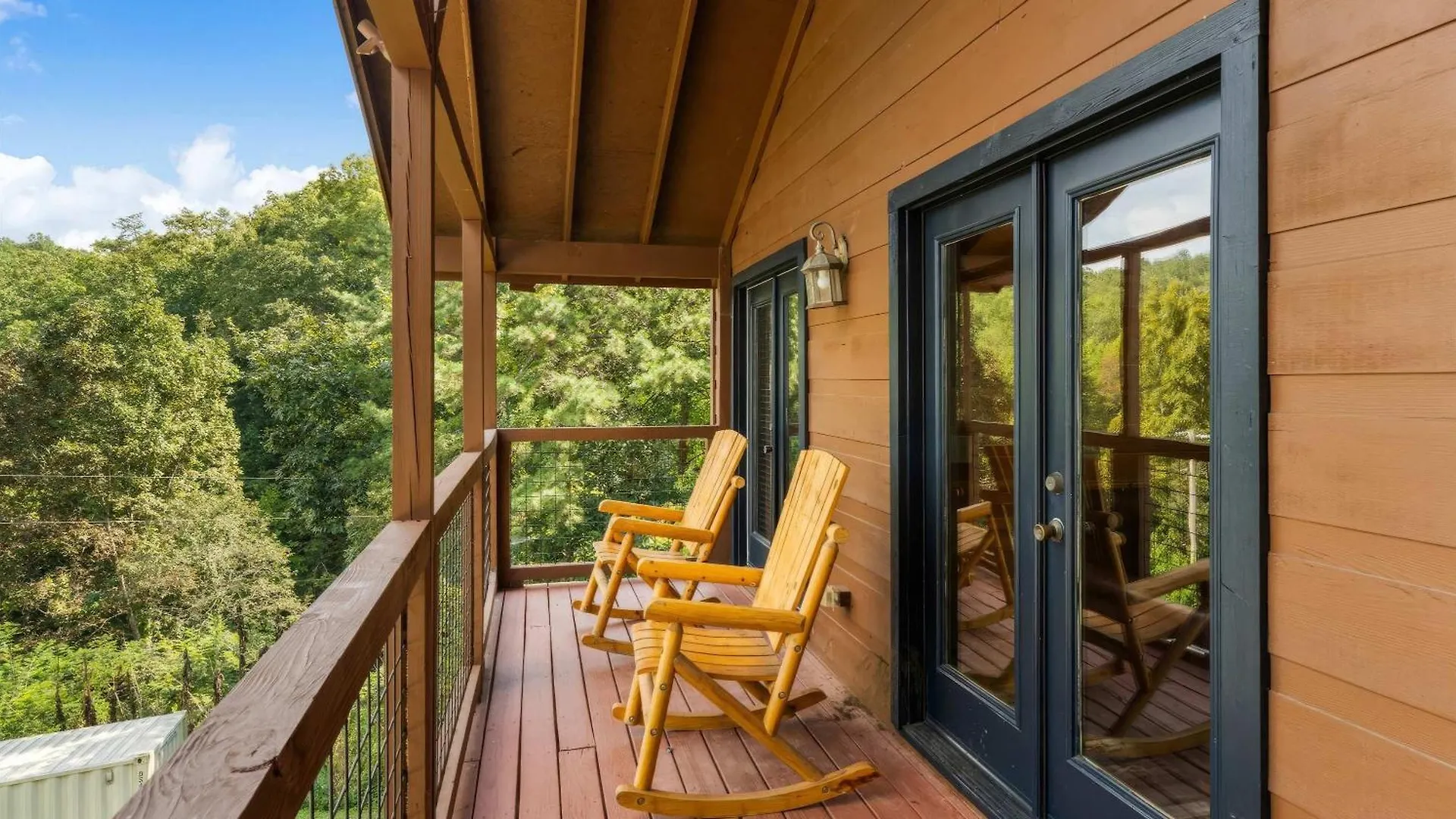 Its Got It All Yall - Pool, Theater, Arcade, Fire Place, Firepit, Hot Tub Pigeon Forge