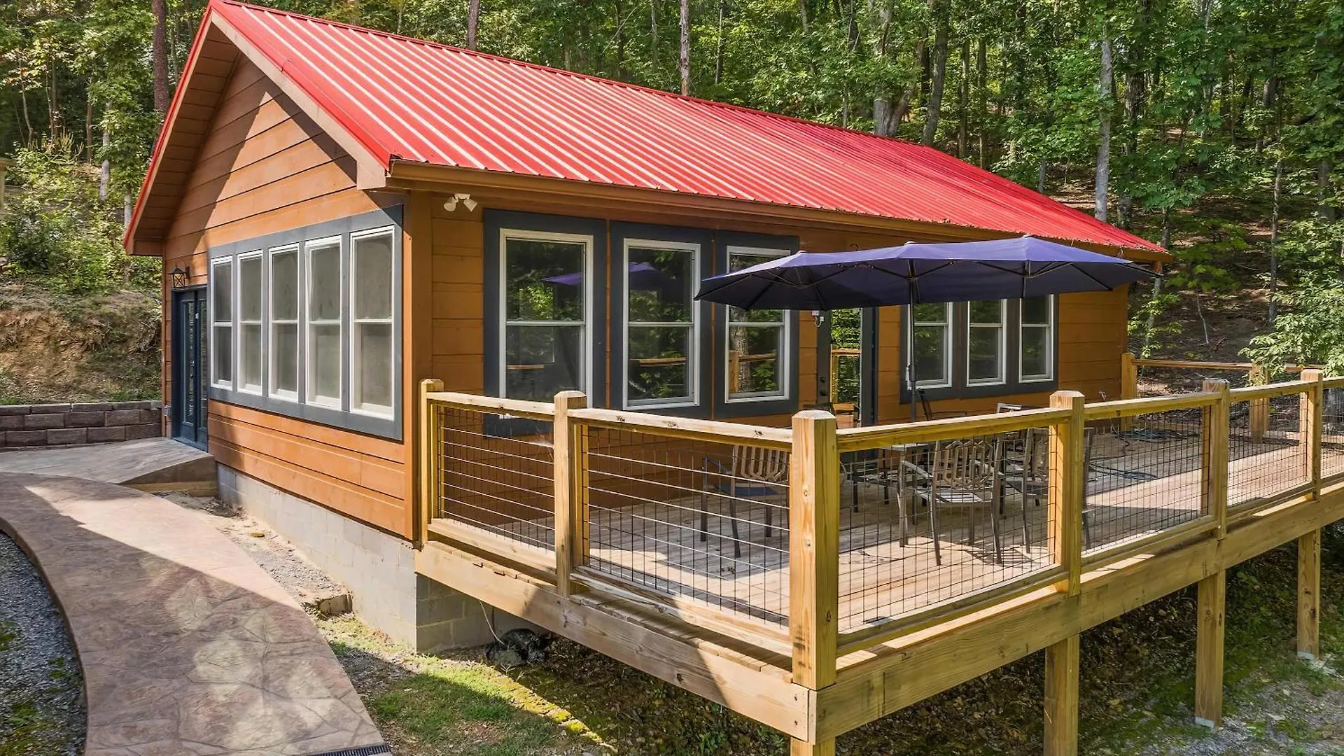 Its Got It All Yall - Pool, Theater, Arcade, Fire Place, Firepit, Hot Tub Pigeon Forge