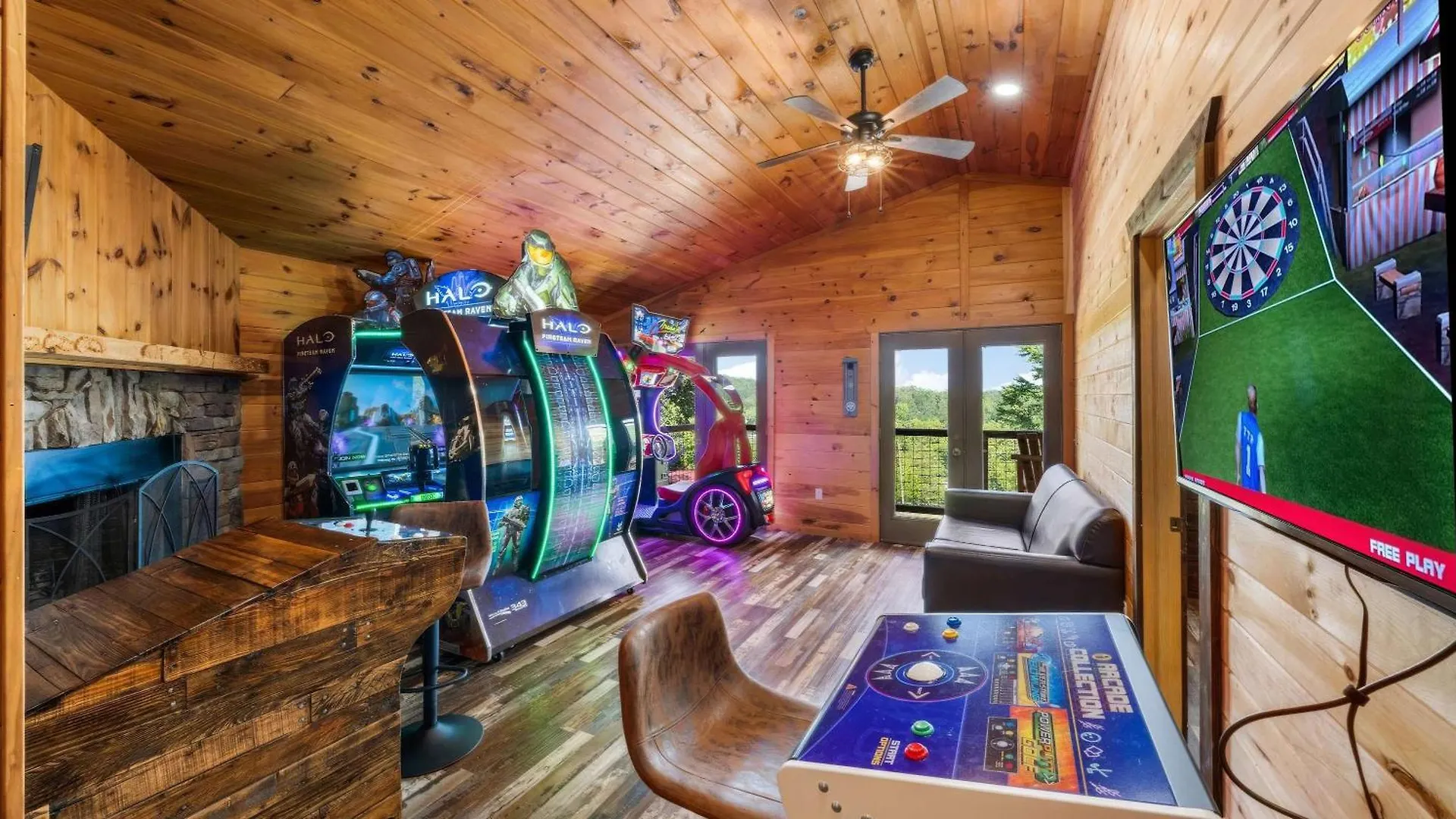 Its Got It All Yall - Pool, Theater, Arcade, Fire Place, Firepit, Hot Tub Holiday home *