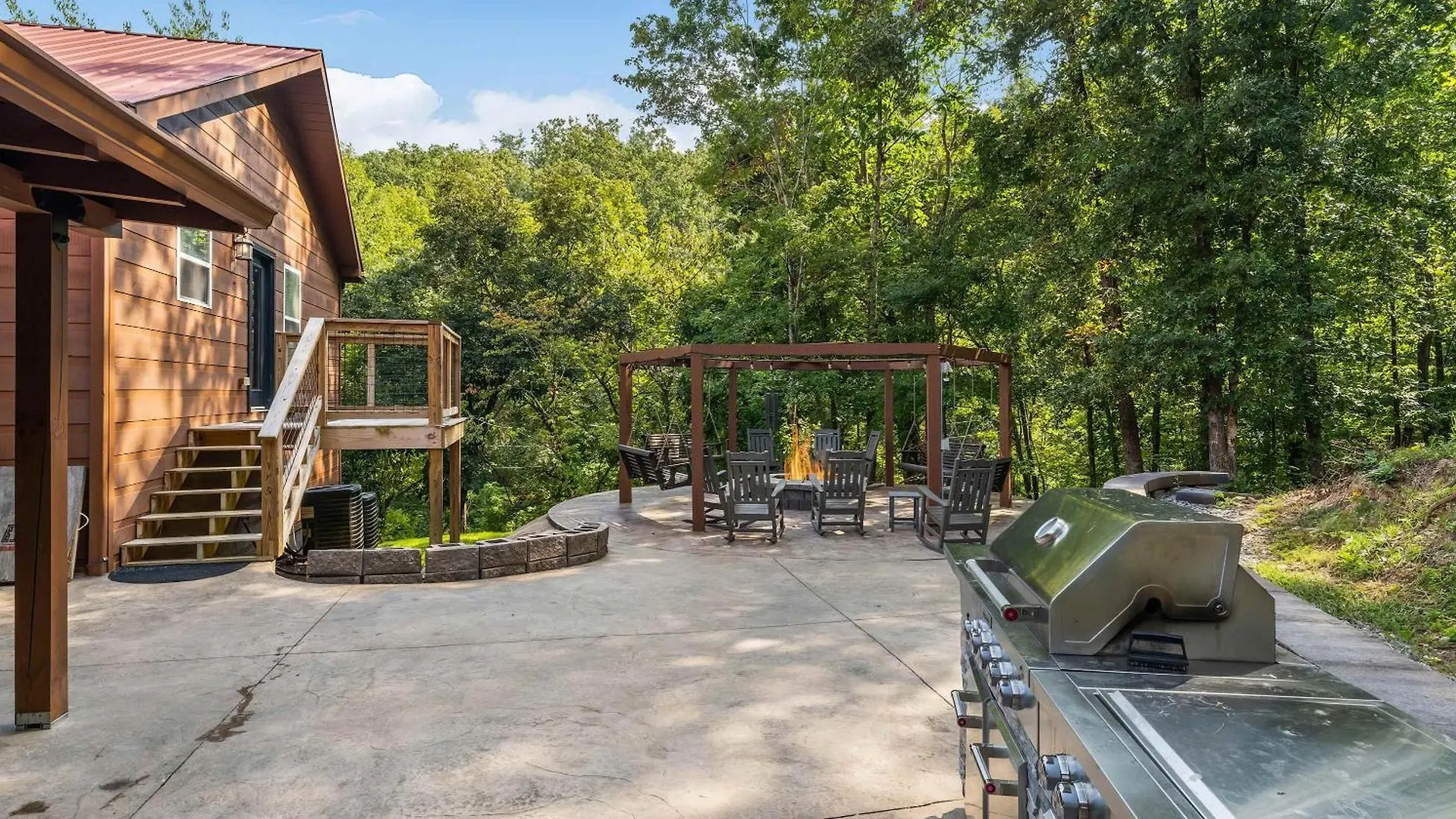 Its Got It All Yall - Pool, Theater, Arcade, Fire Place, Firepit, Hot Tub Holiday home Pigeon Forge