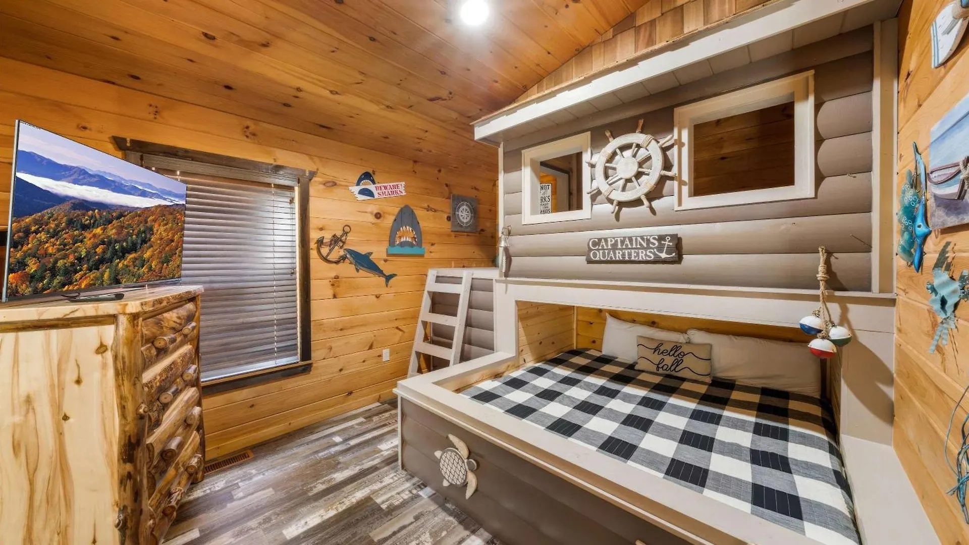Its Got It All Yall - Pool, Theater, Arcade, Fire Place, Firepit, Hot Tub Holiday home Pigeon Forge