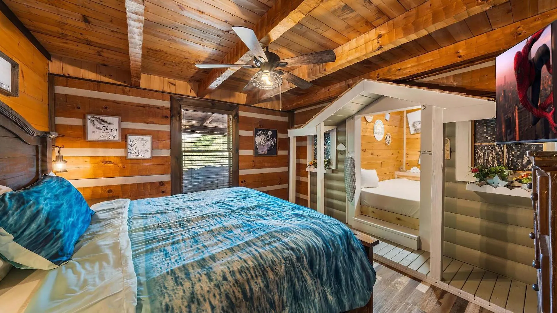 Its Got It All Yall - Pool, Theater, Arcade, Fire Place, Firepit, Hot Tub * Pigeon Forge