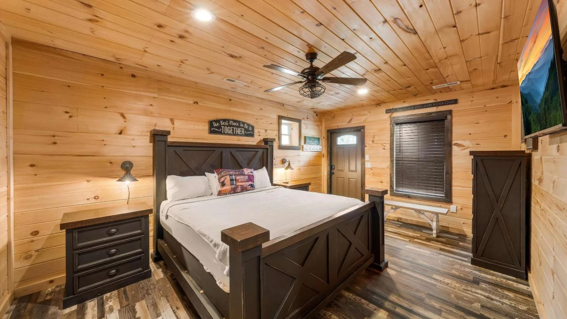 Its Got It All Yall - Pool, Theater, Arcade, Fire Place, Firepit, Hot Tub Holiday home