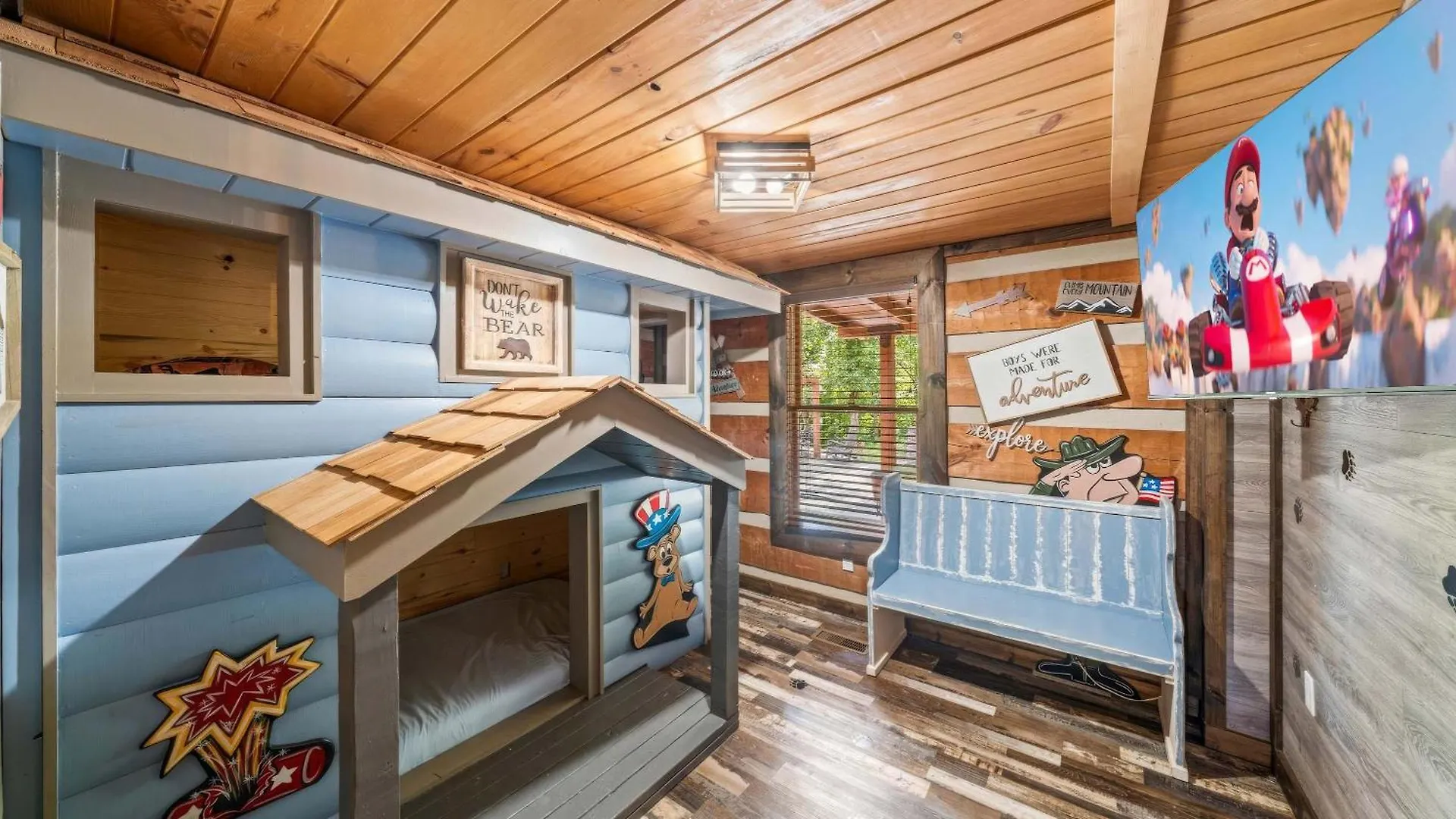 Holiday home Its Got It All Yall - Pool, Theater, Arcade, Fire Place, Firepit, Hot Tub *