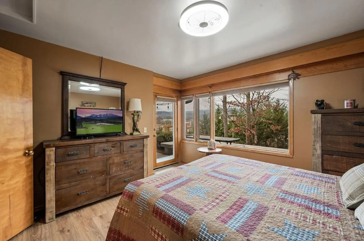 Lux,hottub,game Room,central Location,mountain View *