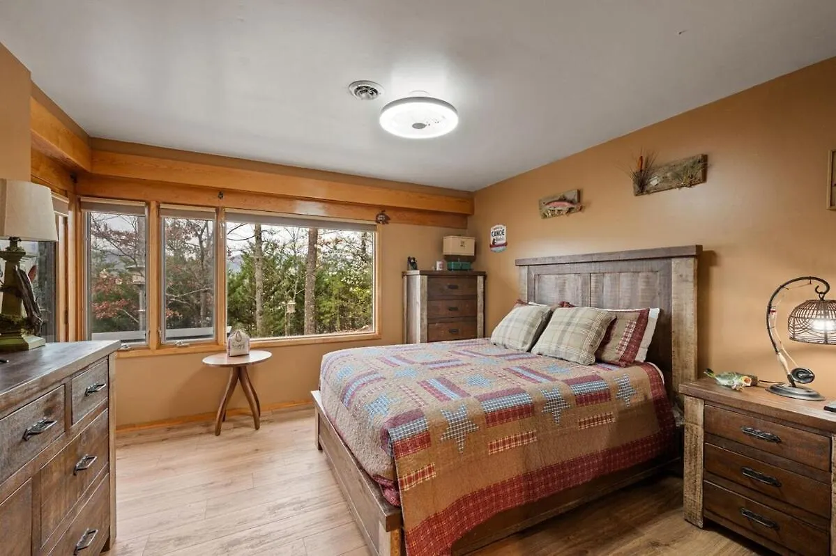 Lux,hottub,game Room,central Location,mountain View *