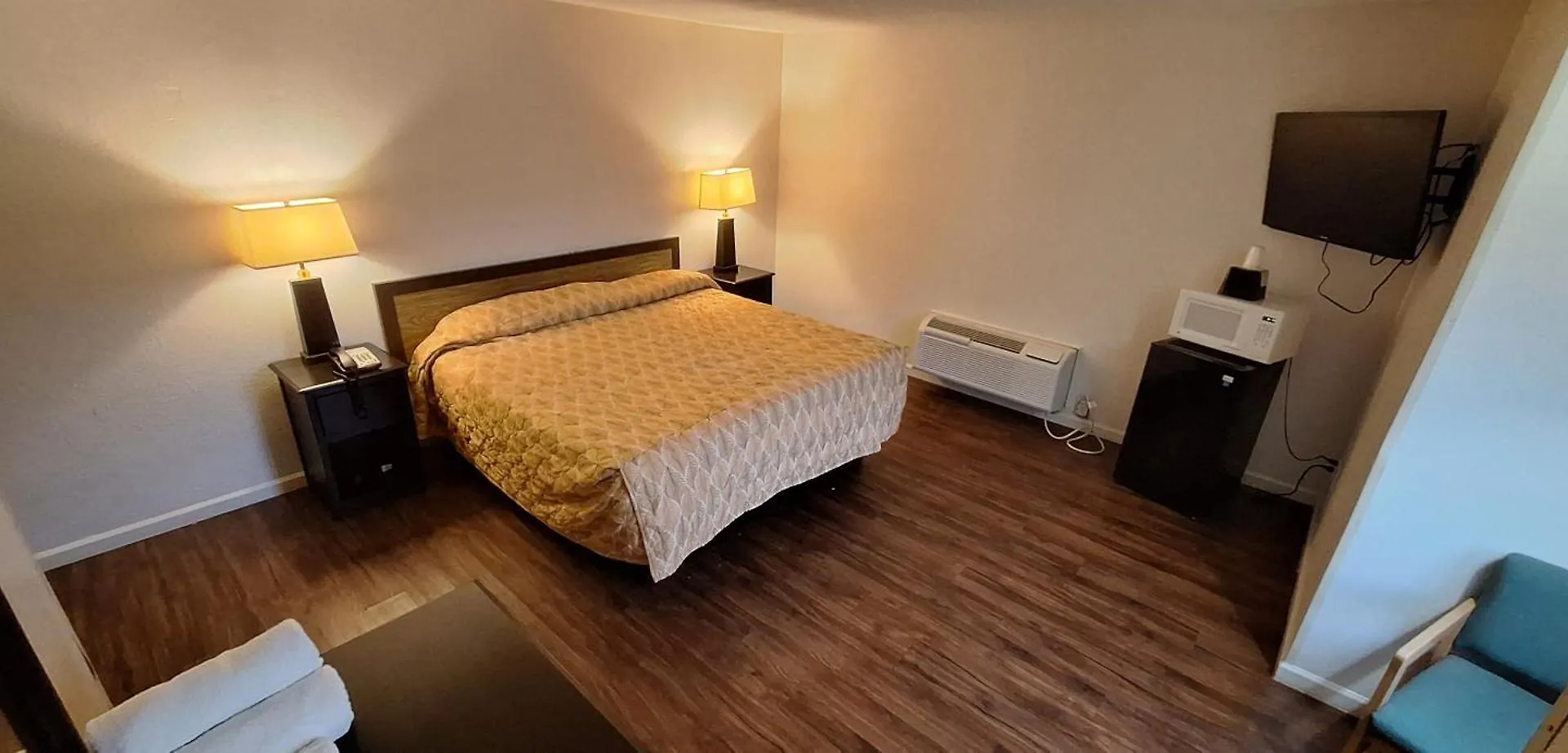 Lodge Tennessee Mountain Pigeon Forge