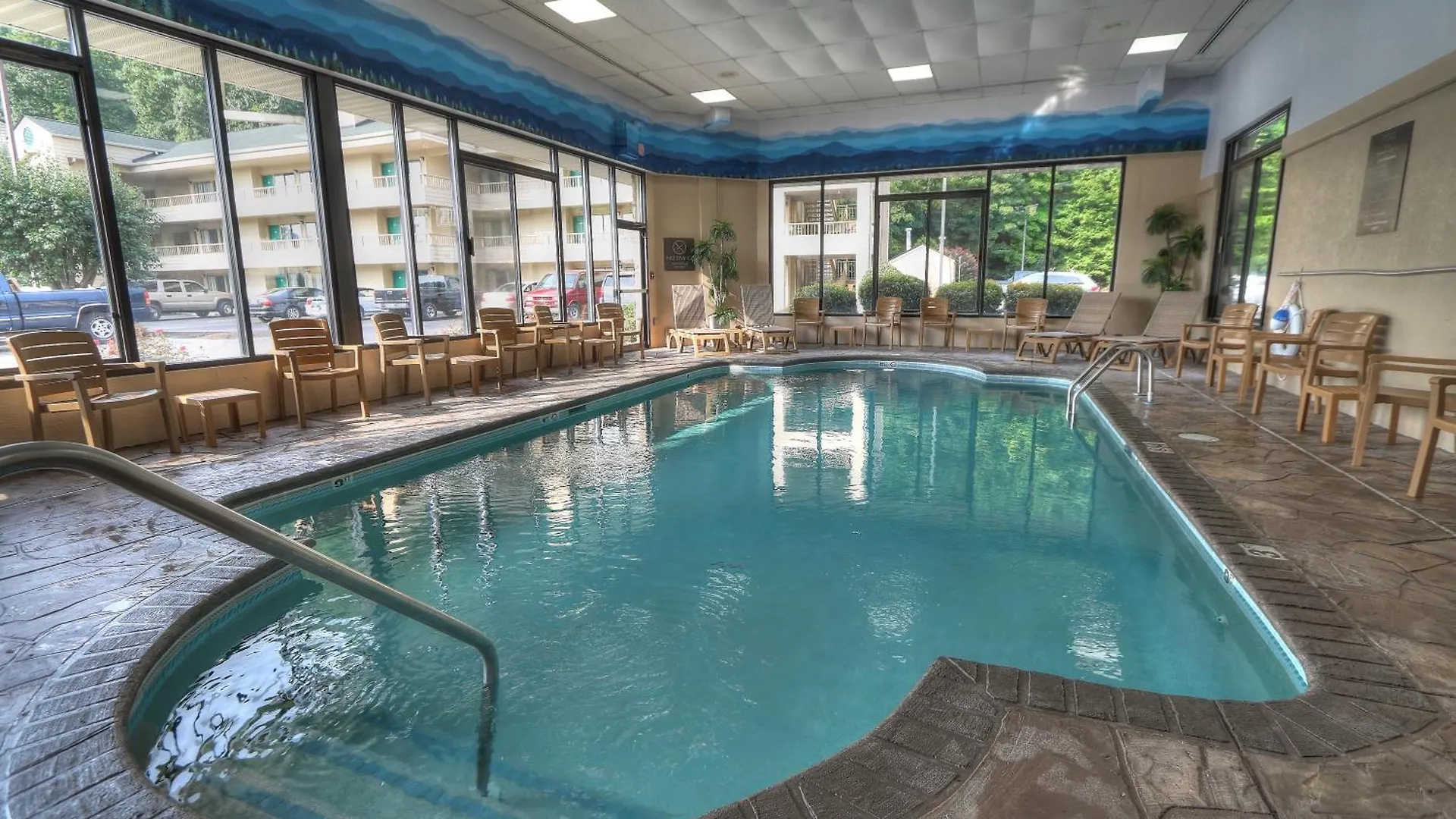 Comfort & At Dollywood Lane