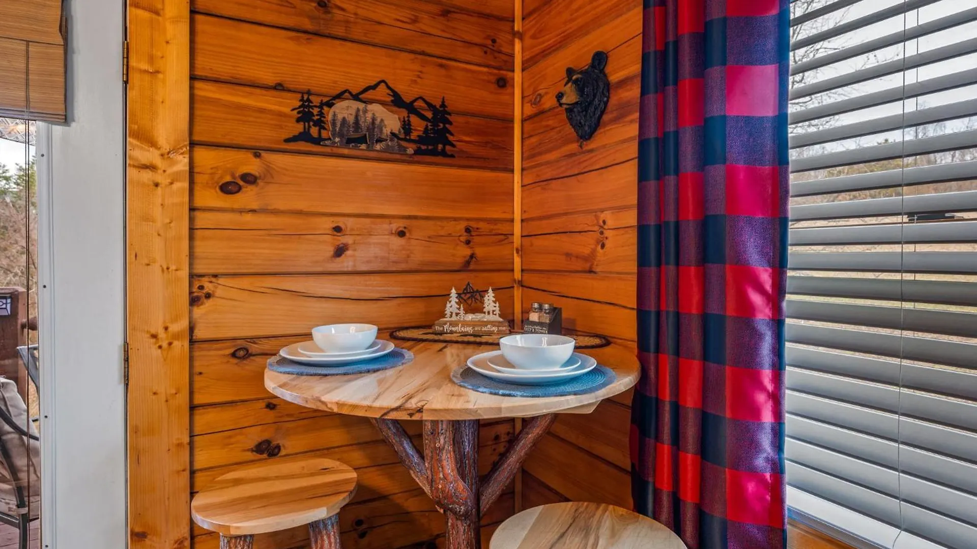 Cabin, Pet-friendly, Prime Location Holiday home *