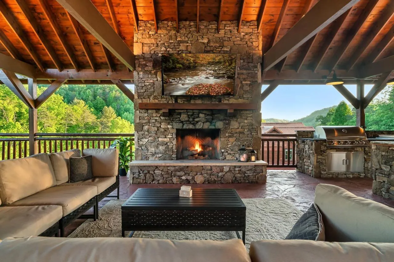 Mountaineer House Holiday home Pigeon Forge