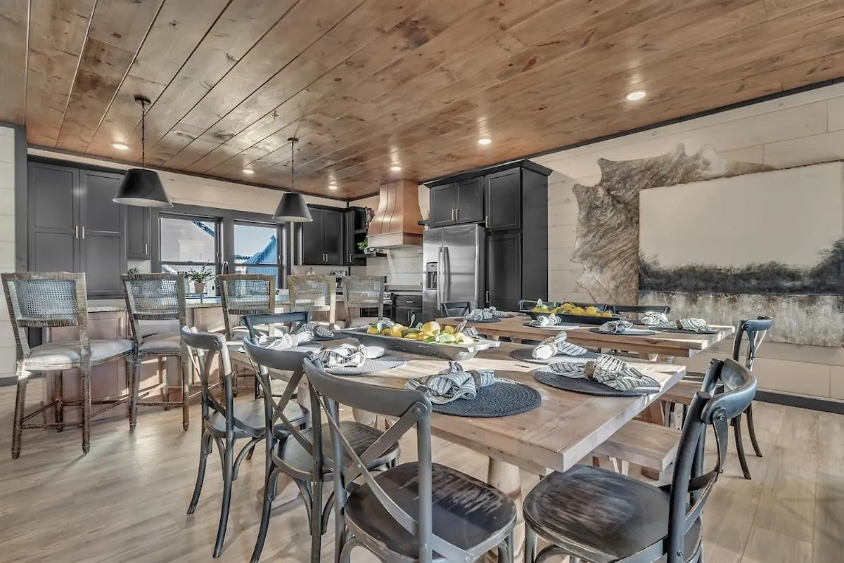Smith Creek Lux By Luxstayusa * Pigeon Forge