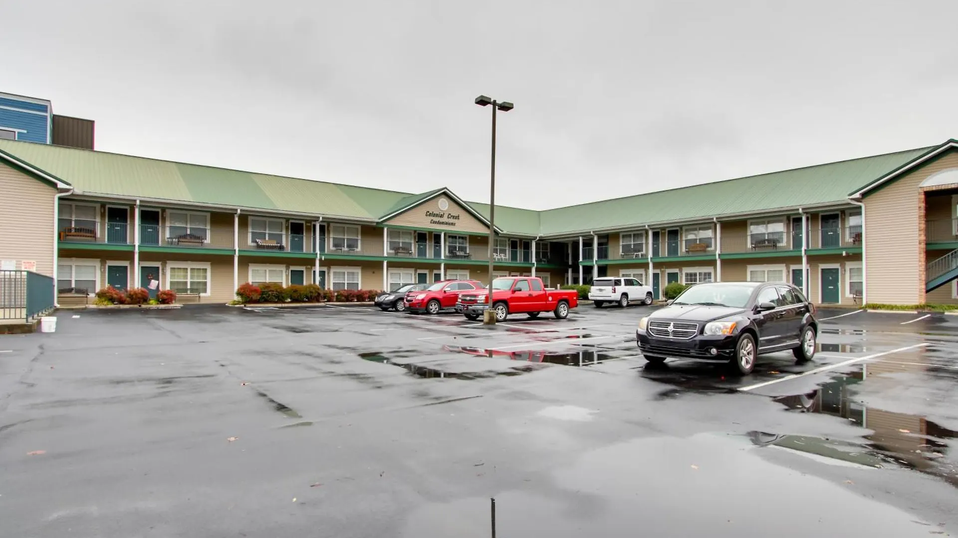Parkway About Walk To Island In Pigeon Forge!